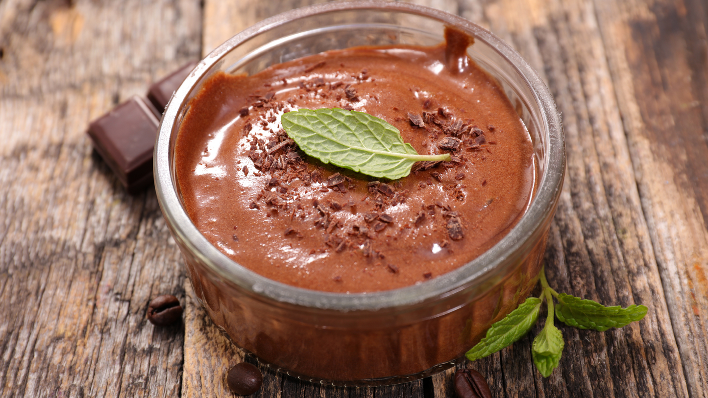 Mousse au Chocolat mit Zimt- Pflaumen
